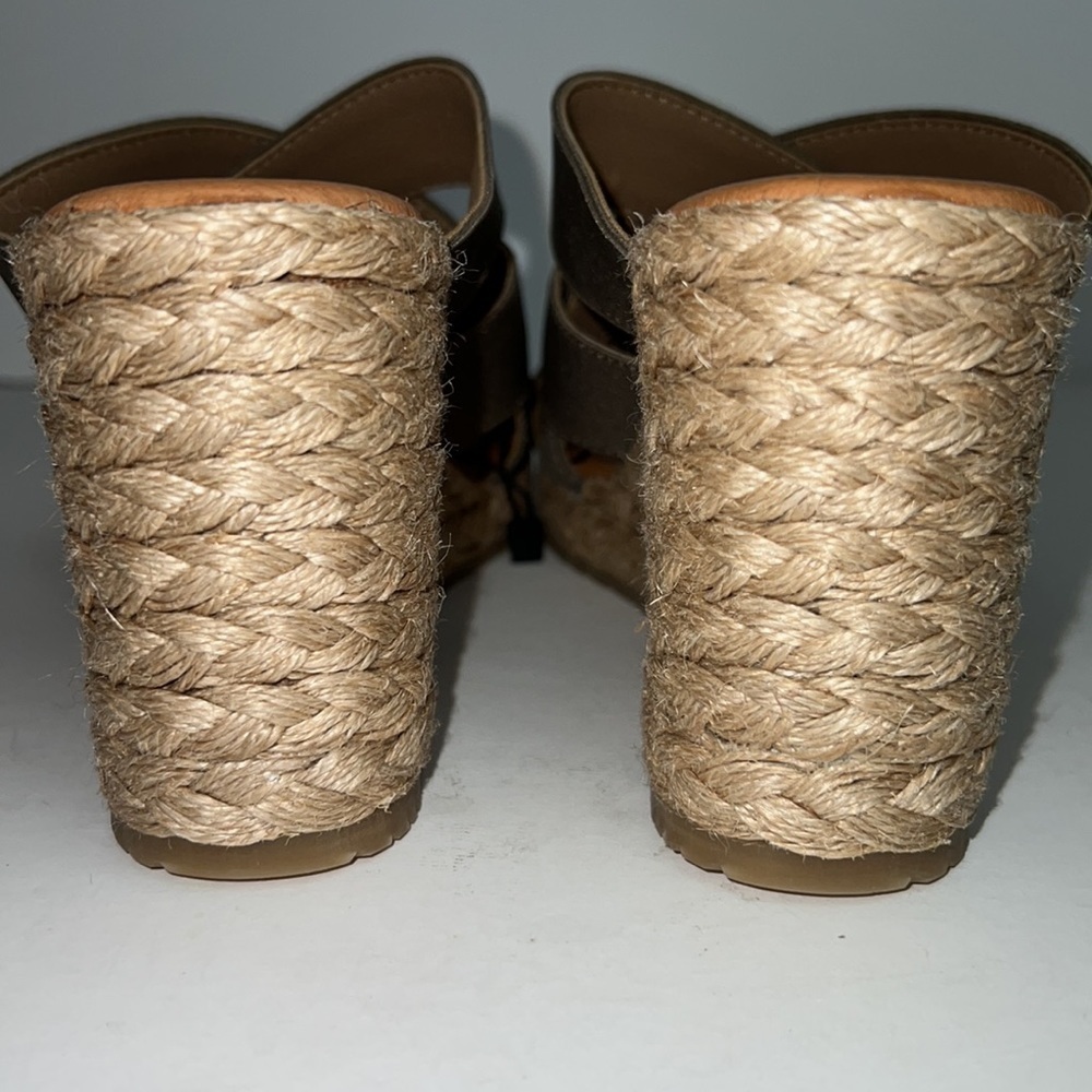 NWOT Andre Assous Rachel Espadrille Wedge Slip On Size 39 EU Taupe with Raffia - Picture 10 of 13
